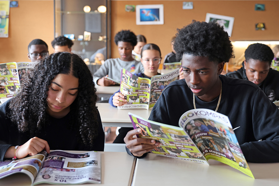 Leerlingen vmbo in de klas met MBO Kompas
