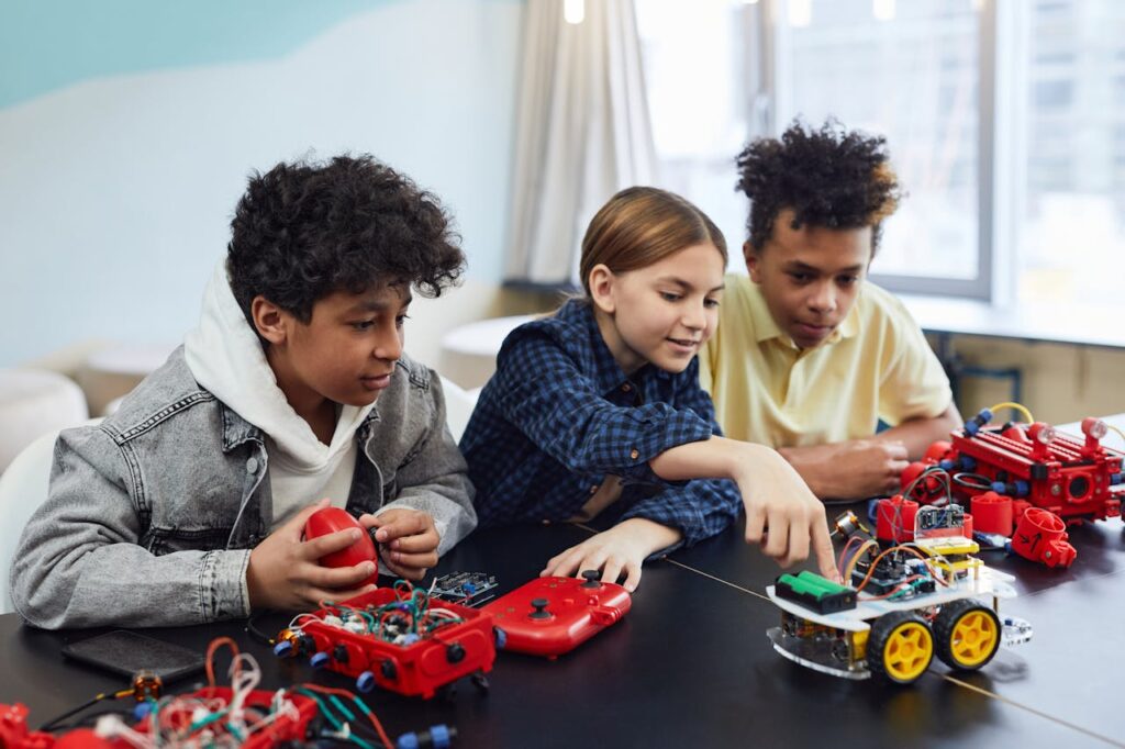 2 jongens en 1 meisje testen LEGO-auto | MBO Kompas 2026